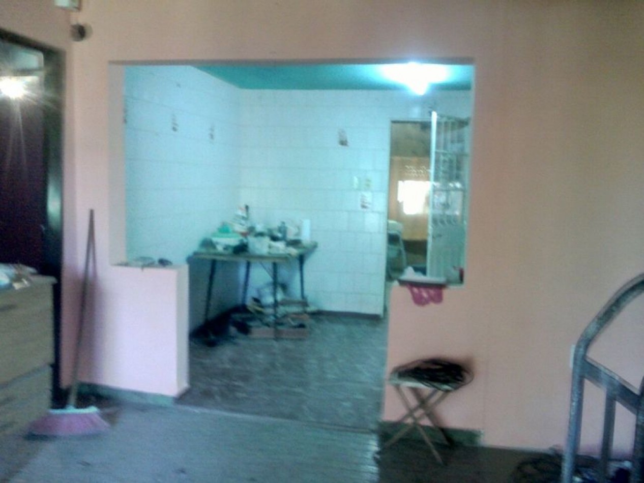CASA EN VENTA, BURZACO. A CUADRAS DE AV. ESPORA