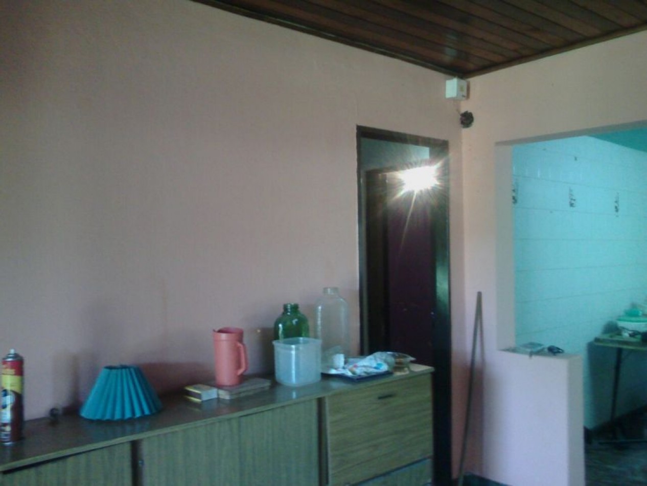 CASA EN VENTA, BURZACO. A CUADRAS DE AV. ESPORA