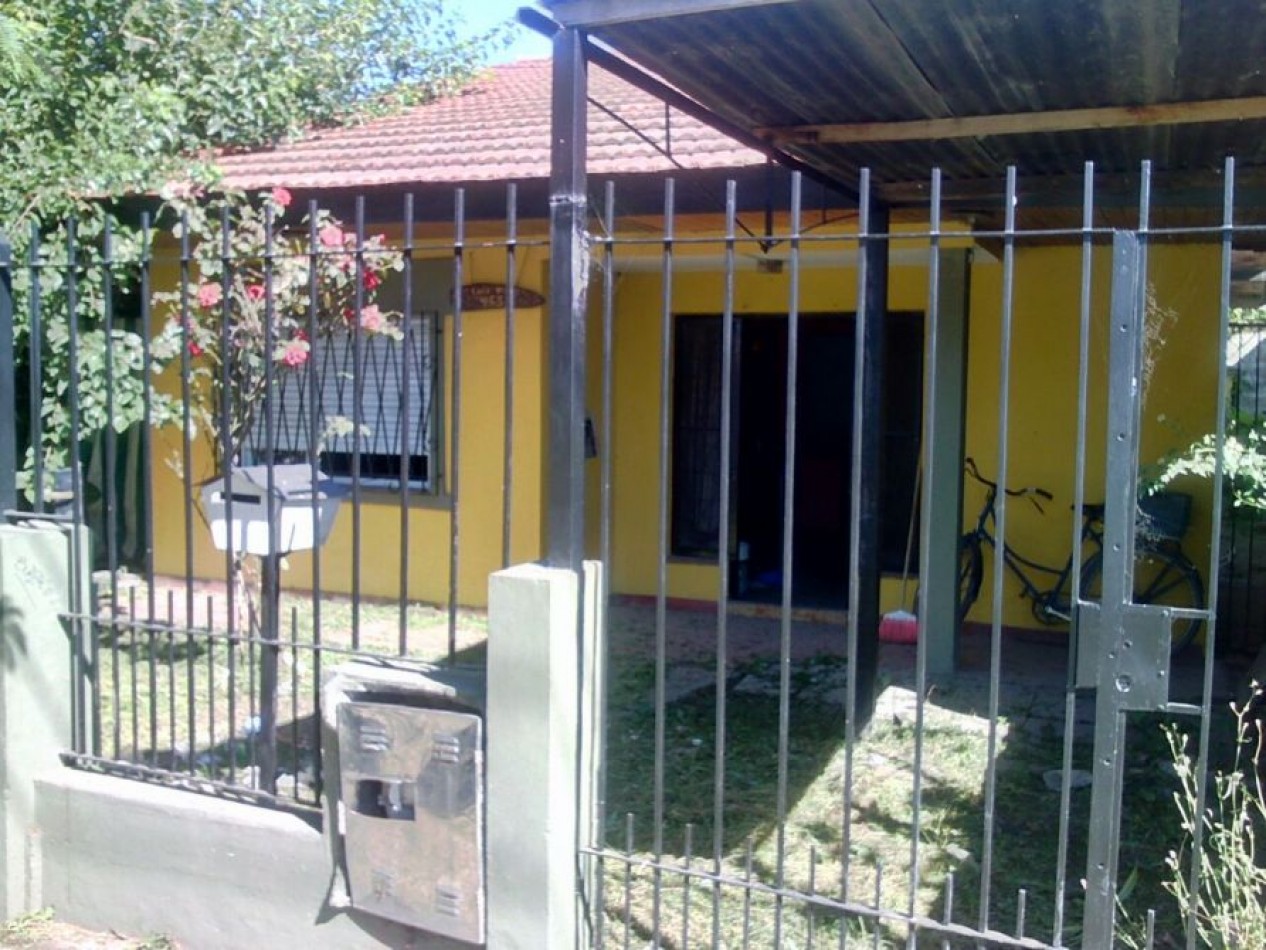 CASA EN VENTA, BURZACO. A CUADRAS DE AV. ESPORA