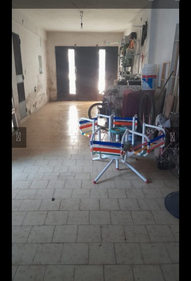 CASA DE 2 PLANTAS, VENTA, ADROGUE. A UNA CUADRA DE AV. HIPOLITO YRIGOYEN