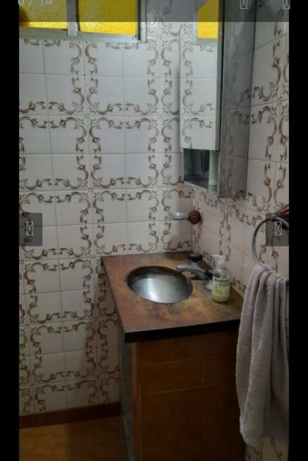 CASA DE 2 PLANTAS, VENTA, ADROGUE. A UNA CUADRA DE AV. HIPOLITO YRIGOYEN