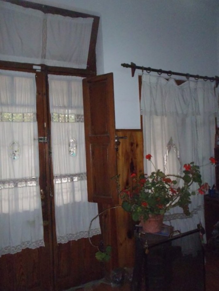 CASA EN PH, DE 2 PLANTAS, EN VENTA, ADROGUE.