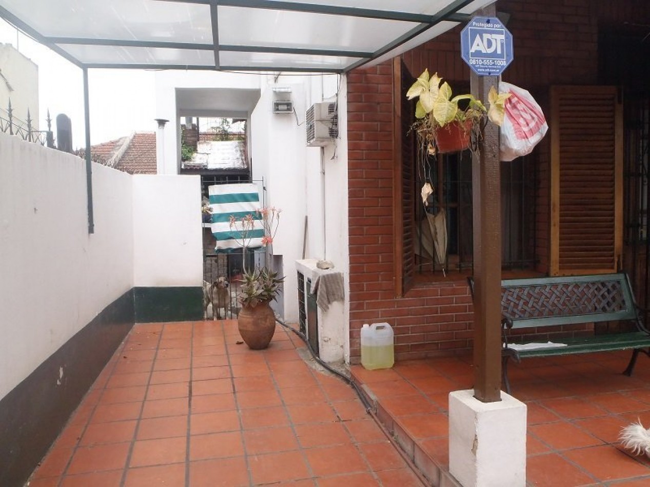 CASA EN PH, DE 2 PLANTAS, EN VENTA, ADROGUE.