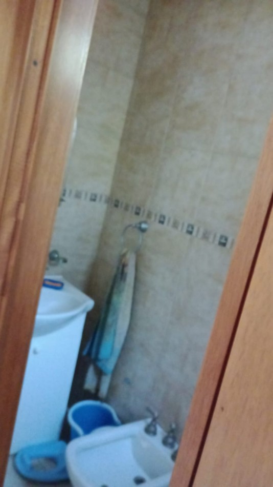 CASA EN VENTA SOBRE AV. ESPORA AL 300, ADROGUE. NUEVO PRECIO. OPORTUNIDAD