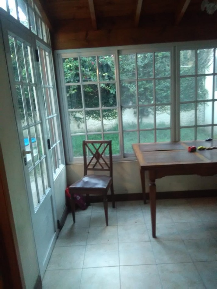 CASA EN VENTA SOBRE AV. ESPORA AL 300, ADROGUE. NUEVO PRECIO. OPORTUNIDAD