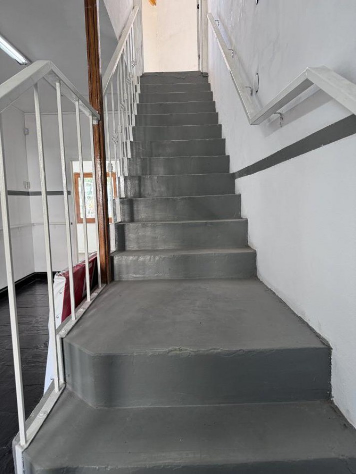 IMPERDIBLE. ESPECTACULAR CASA QUINTA EN GUERNICA, CERCA DE TODO. 2 CASAS EN UNA, SE VENDEN EN BLOCK O INDIVIDUAL. USO COMERCIAL Y/O PROFESIONAL