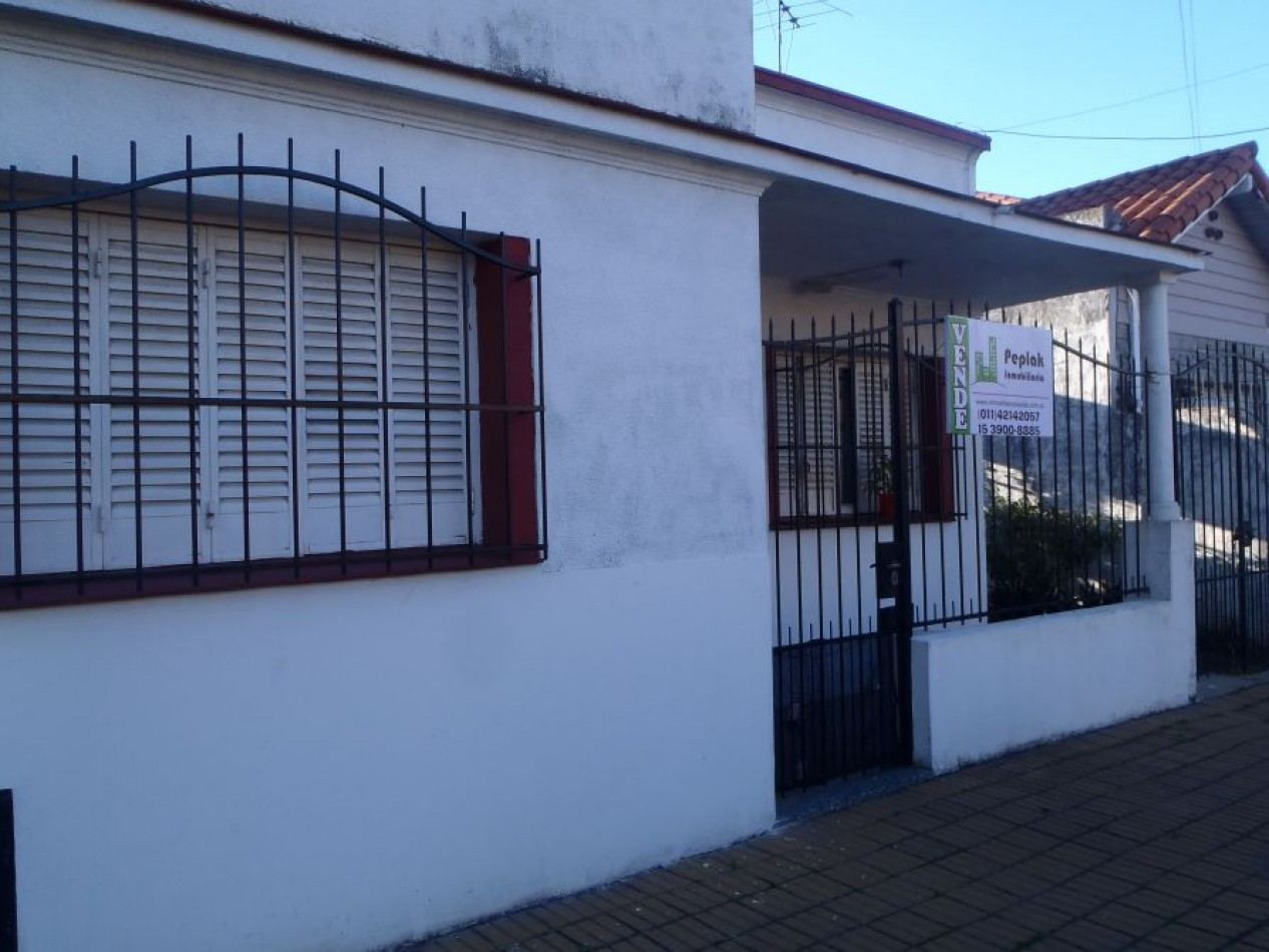 CASA EN VENTA , 2 DORMITORIOS, BERNAL, NUEVO PRECIO