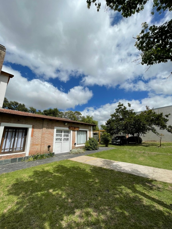 IMPERDIBLE. ESPECTACULAR CASA QUINTA EN GUERNICA, CERCA DE TODO. 2 CASAS EN UNA, SE VENDEN EN BLOCK O INDIVIDUAL. USO COMERCIAL Y/O PROFESIONAL