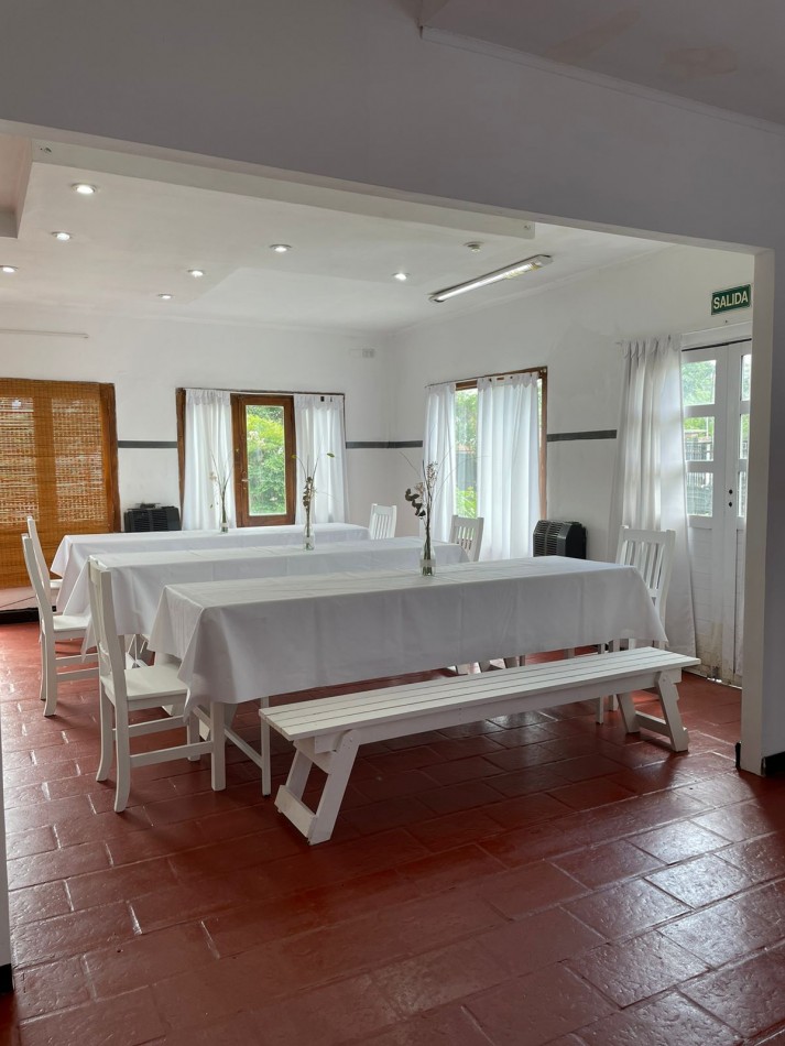 IMPERDIBLE. ESPECTACULAR CASA QUINTA EN GUERNICA, CERCA DE TODO. 2 CASAS EN UNA, SE VENDEN EN BLOCK O INDIVIDUAL. USO COMERCIAL Y/O PROFESIONAL